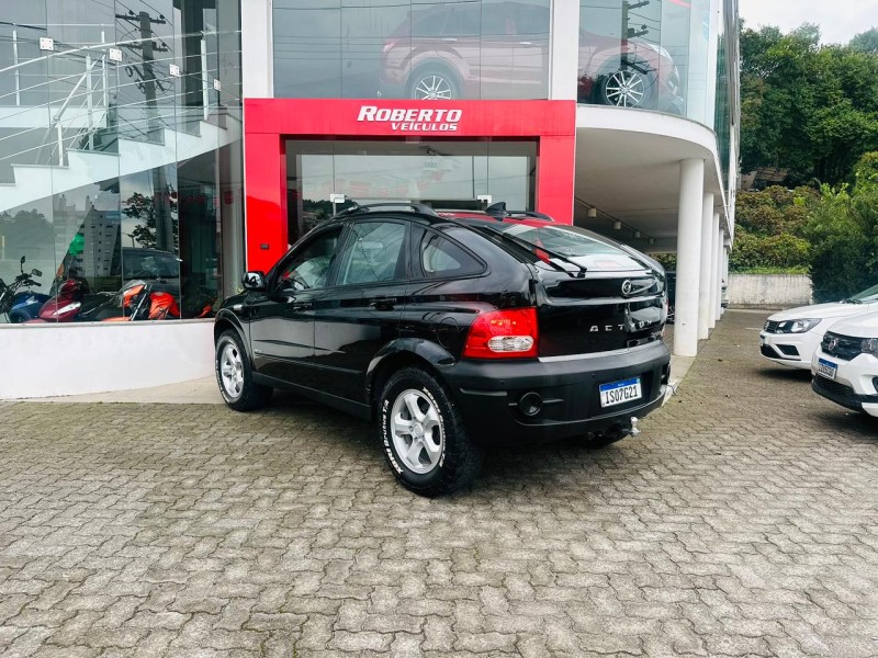 ACTYON 2.3 GLX 4X2 16V 150CV GASOLINA 4P AUTOMÁTICO - 2011 - BENTO GONçALVES
