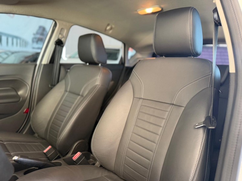 CAPTUR 1.6 16V FLEX INTENSE AUTOMÁTICO - 2018 - CAXIAS DO SUL