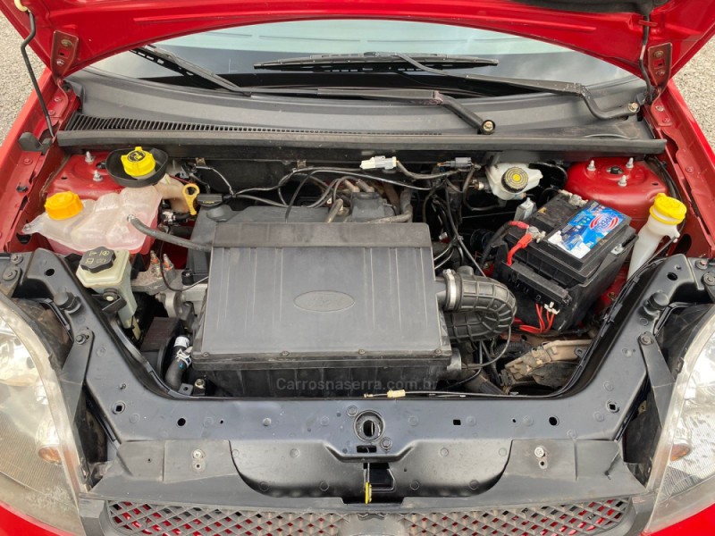 FIESTA 1.6 ROCAM SEDAN 8V FLEX 4P MANUAL - 2005 - FARROUPILHA