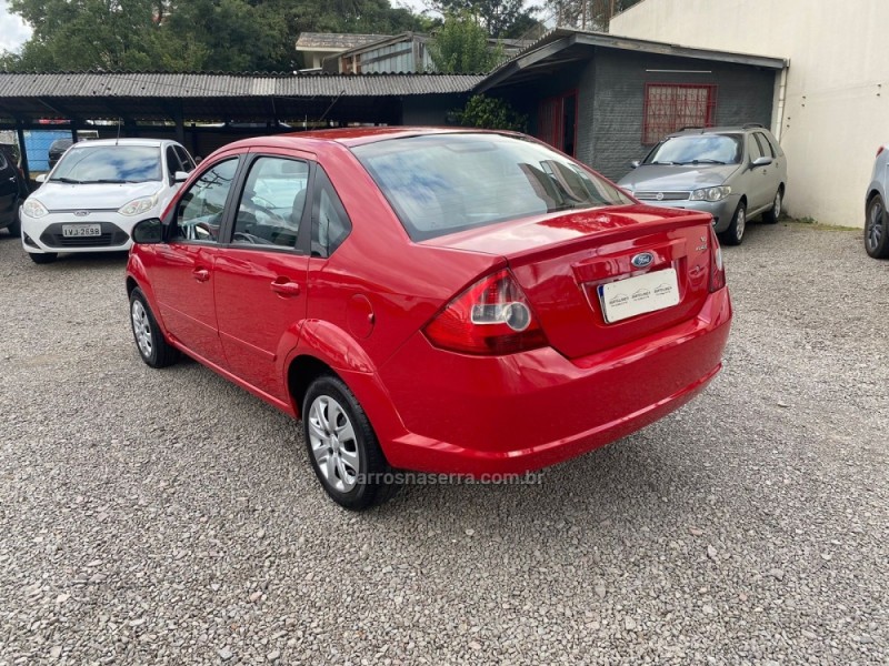 FIESTA 1.6 ROCAM SEDAN 8V FLEX 4P MANUAL - 2005 - FARROUPILHA