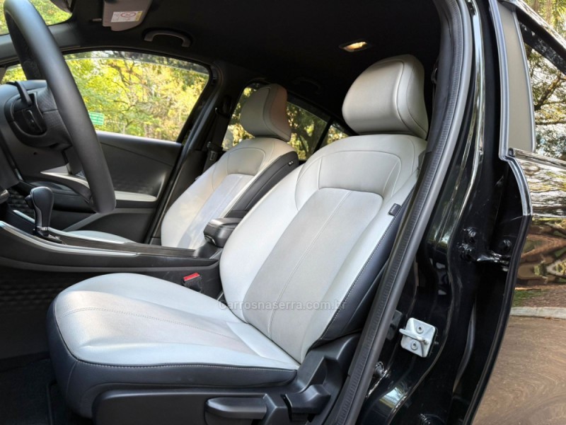 FASTBACK 1.0 IMPETUS 200 TURBO FLEX 4P AUTOMÁTICO - 2024 - DOIS IRMãOS