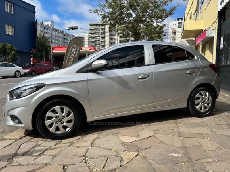 ONIX 1.0 LT PLUS 8V FLEX 4P MANUAL - 2018 - CAXIAS DO SUL