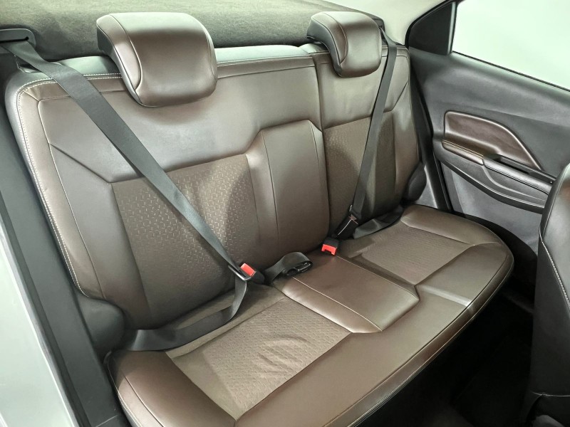 COBALT 1.8 MPFI LTZ 8V FLEX 4P MANUAL - 2016 - FARROUPILHA