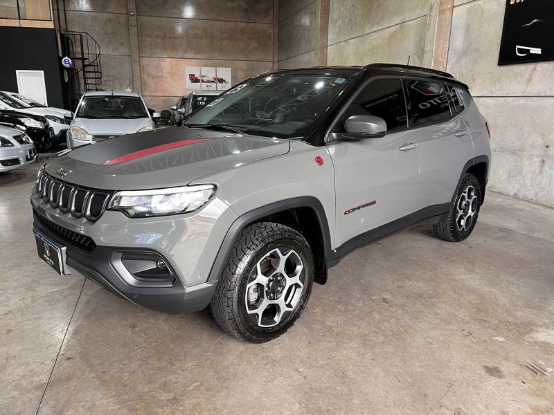 COMPASS 2.0 16V DIESEL TRAILHAWK 4X4 AUTOMÁTICO - 2023 - CAXIAS DO SUL