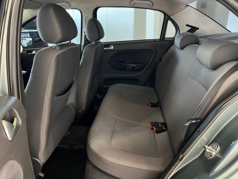 VOYAGE 1.0 MI 8V FLEX 4P MANUAL - 2012 - TAQUARA