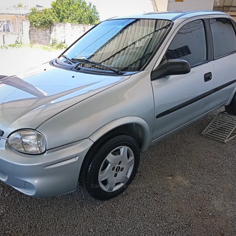 CORSA 1.0 MPFI CLASSIC SEDAN LIFE 8V FLEX 4P MANUAL - 2010 - CAXIAS DO SUL