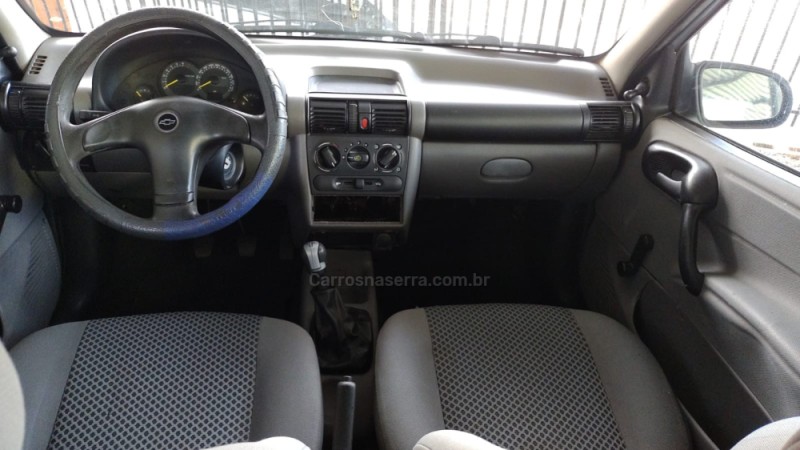 CORSA 1.0 MPFI CLASSIC SEDAN LIFE 8V FLEX 4P MANUAL - 2010 - CAXIAS DO SUL