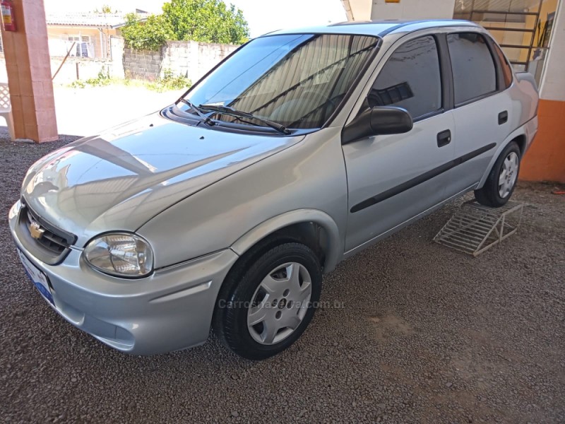 CORSA 1.0 MPFI CLASSIC SEDAN LIFE 8V FLEX 4P MANUAL - 2010 - CAXIAS DO SUL