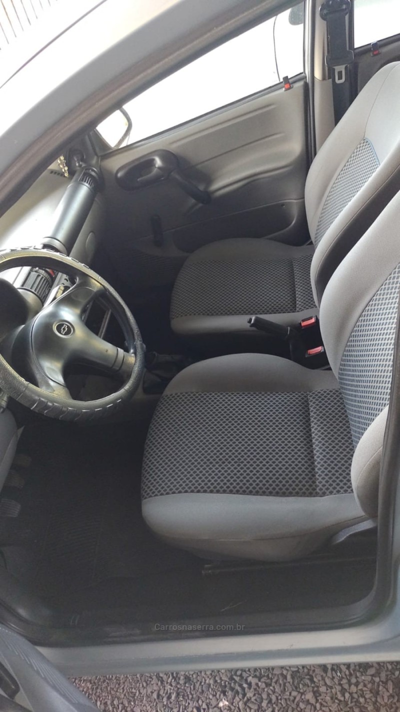 CORSA 1.0 MPFI CLASSIC SEDAN LIFE 8V FLEX 4P MANUAL - 2010 - CAXIAS DO SUL