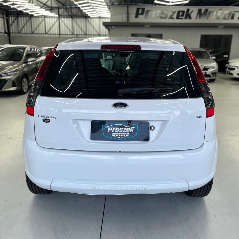 FIESTA 1.6 ROCAM SE 8V FLEX 4P MANUAL - 2013 - CANOAS