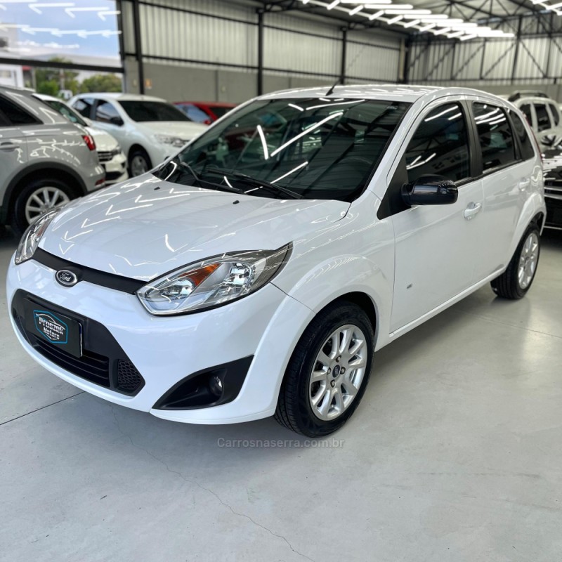 FIESTA 1.6 ROCAM SE 8V FLEX 4P MANUAL - 2013 - CANOAS