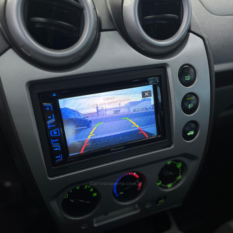 FIESTA 1.6 ROCAM SE 8V FLEX 4P MANUAL - 2013 - CANOAS