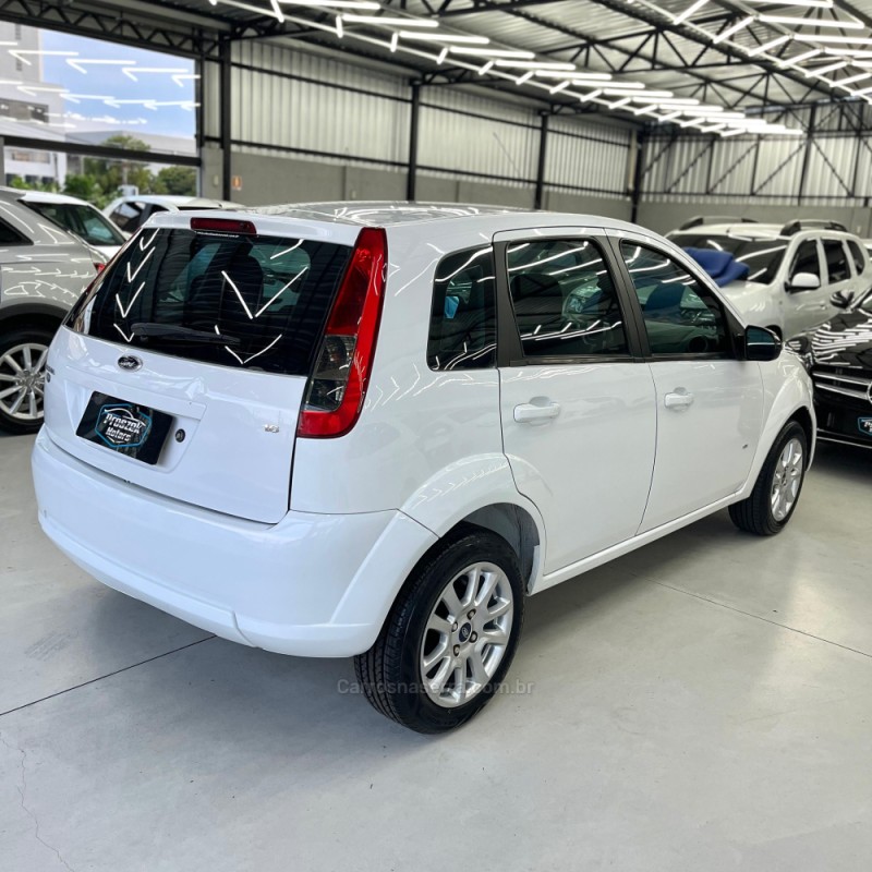 FIESTA 1.6 ROCAM SE 8V FLEX 4P MANUAL - 2013 - CANOAS