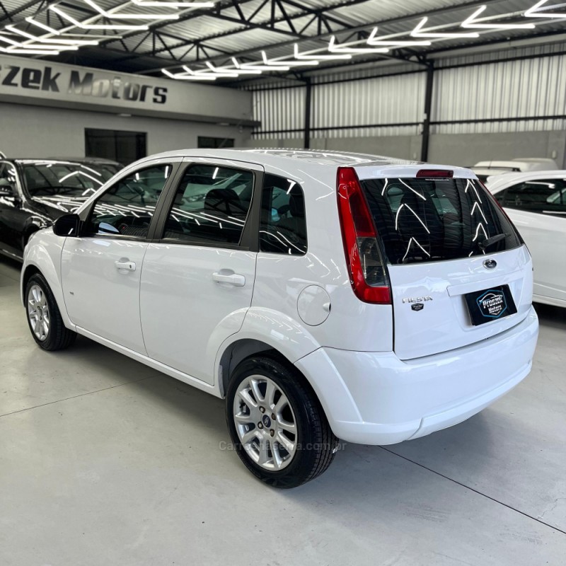 FIESTA 1.6 ROCAM SE 8V FLEX 4P MANUAL - 2013 - CANOAS