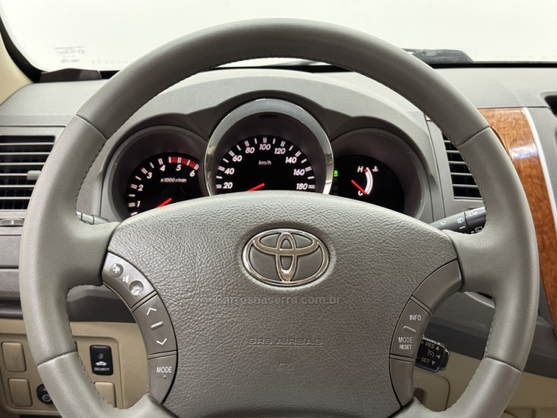 HILUX SW4 3.0 SRV 4X4 7 LUGARES 16V TURBO INTERCOOLER DIESEL 4P AUTOMÁTICO - 2010 - SANTA CRUZ DO SUL