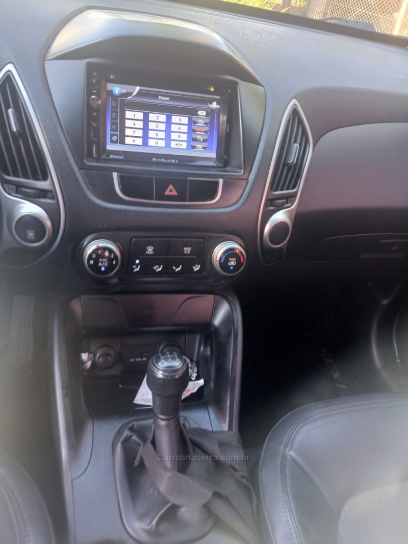 IX35 2.0 MPI 4X2 16V GASOLINA 4P MANUAL - 2011 - NOVA PRATA