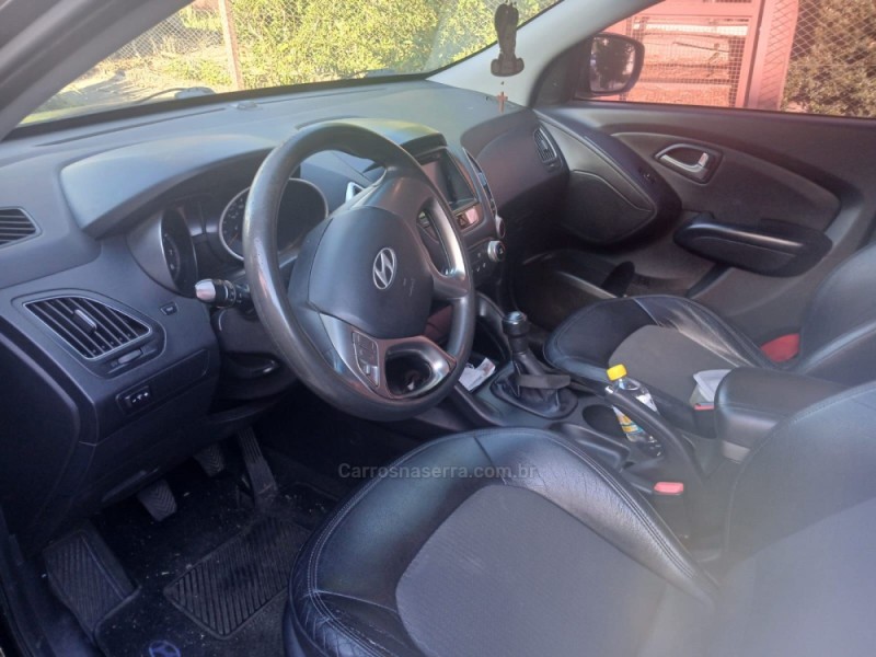 IX35 2.0 MPI 4X2 16V GASOLINA 4P MANUAL - 2011 - NOVA PRATA