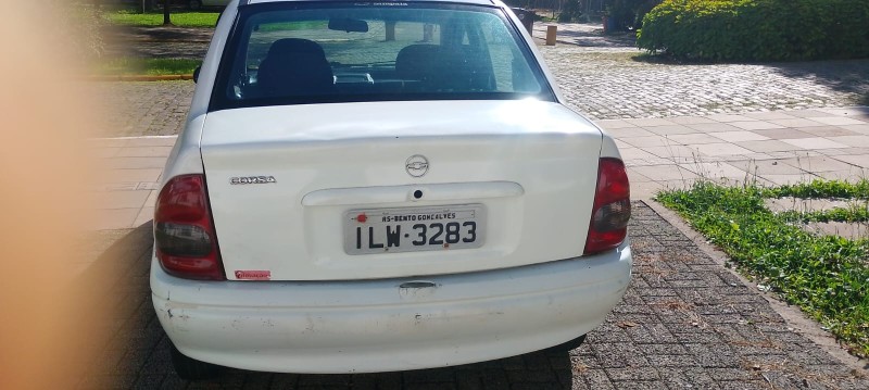 CORSA 1.0 MPFI CLASSIC SEDAN 8V GASOLINA 4P MANUAL - 2004 - FARROUPILHA