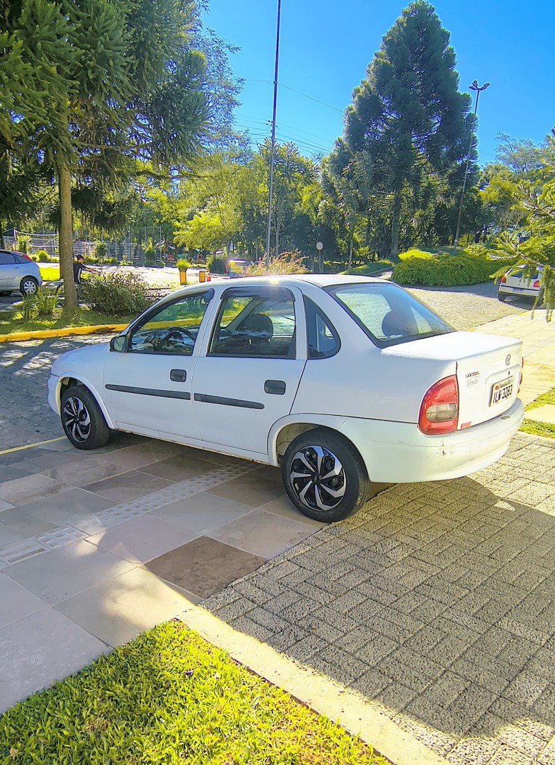 CORSA 1.0 MPFI CLASSIC SEDAN 8V GASOLINA 4P MANUAL - 2004 - FARROUPILHA