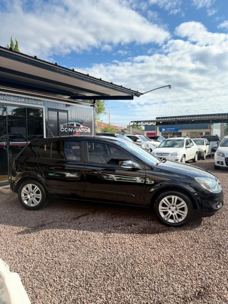 VECTRA 2.0 MPFI GT HATCH 8V FLEX 4P MANUAL - 2009 - LAJEADO