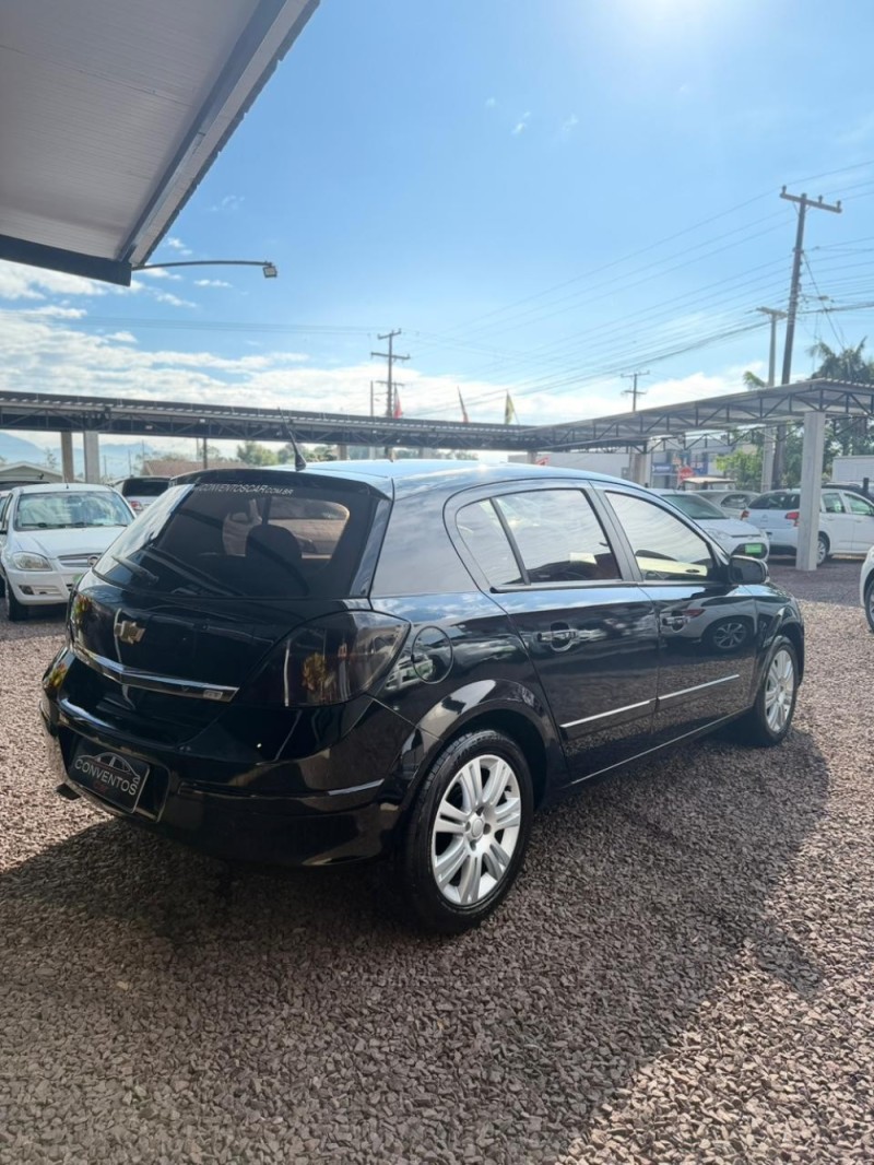 VECTRA 2.0 MPFI GT HATCH 8V FLEX 4P MANUAL - 2009 - LAJEADO