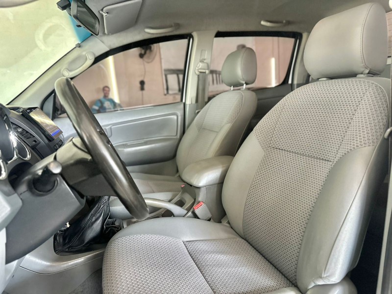 HILUX 2.5 STD 4X4 CD 16V TURBO DIESEL 4P MANUAL - 2010 - CAXIAS DO SUL