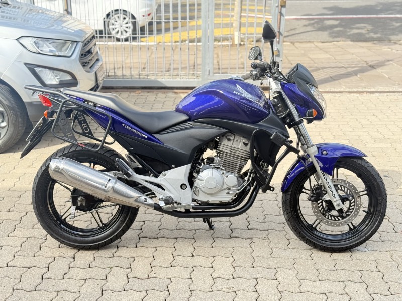 CB 300R  - 2011 - BENTO GONçALVES