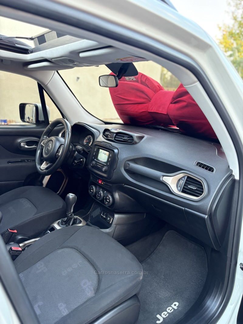 RENEGADE 1.8 16V FLEX LONGITUDE 4P AUTOMÁTICO - 2016 - CAXIAS DO SUL