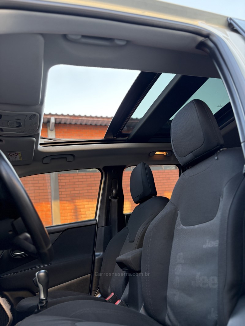 RENEGADE 1.8 16V FLEX LONGITUDE 4P AUTOMÁTICO - 2016 - CAXIAS DO SUL