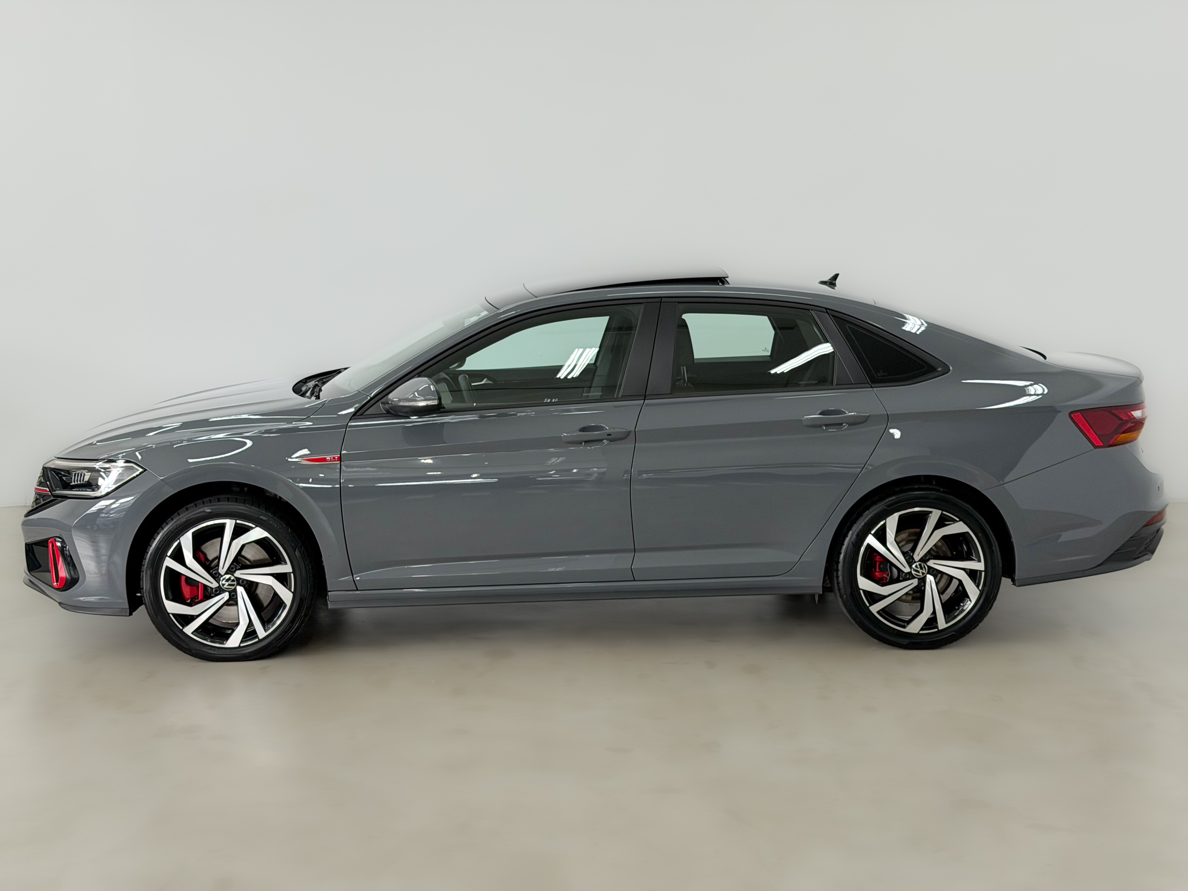 VOLKSWAGEN JETTA — foto 4