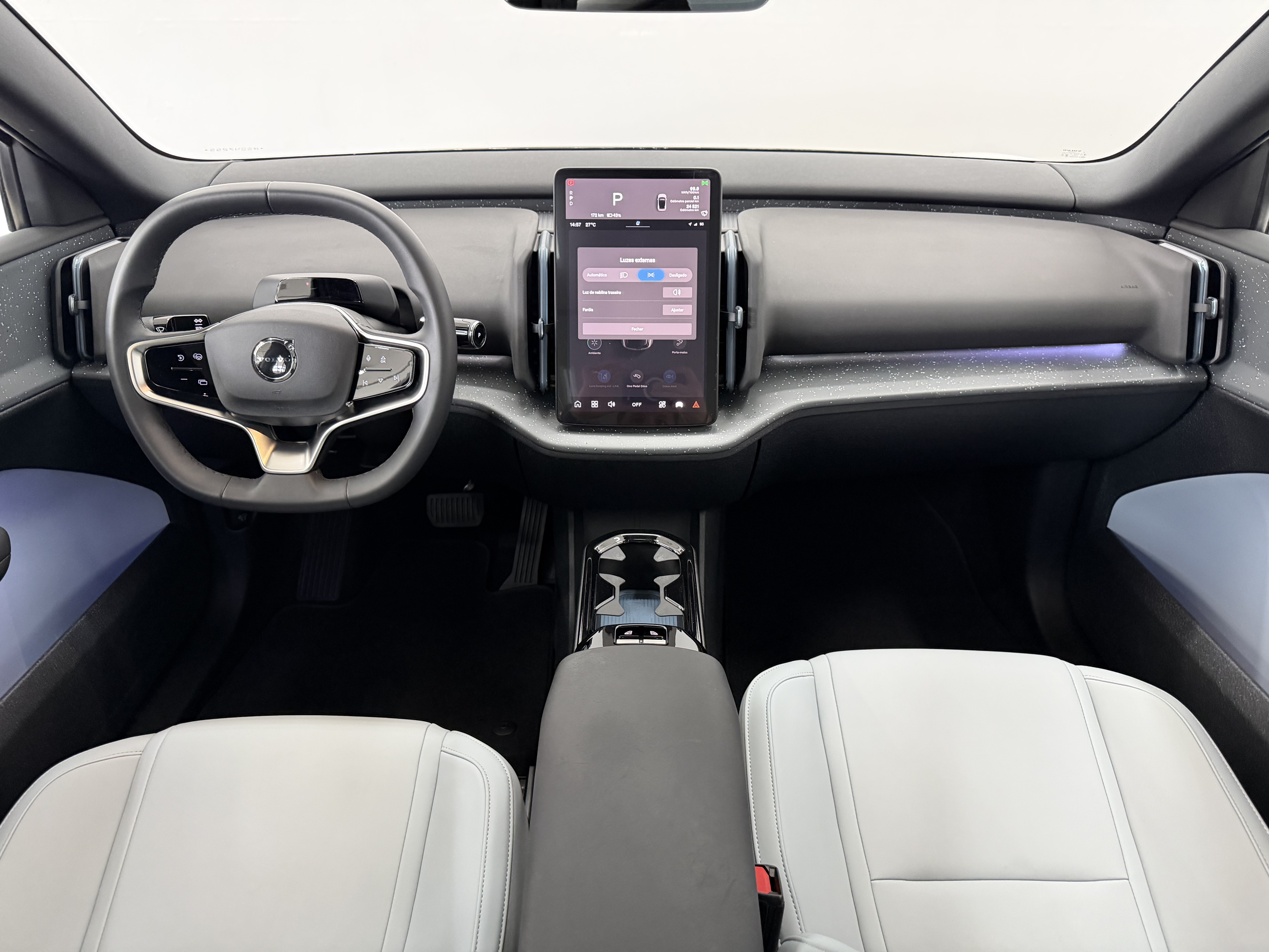 VOLVO EX30 — foto 3