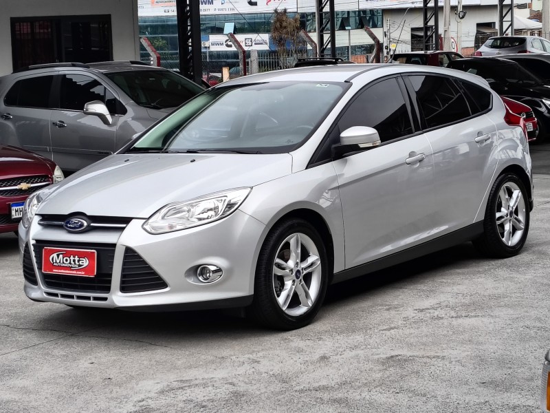 FOCUS 2.0 SE 16V FLEX 4P AUTOMÁTICO - 2014 - CAXIAS DO SUL