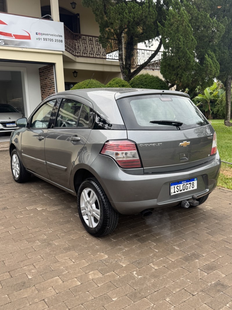 AGILE 1.4 MPFI LTZ 8V FLEX 4P MANUAL - 2011 - ENCANTADO
