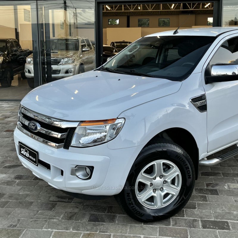 RANGER 3.2 XLT 4X4 CD 20V DIESEL 4P MANUAL - 2013 - VACARIA