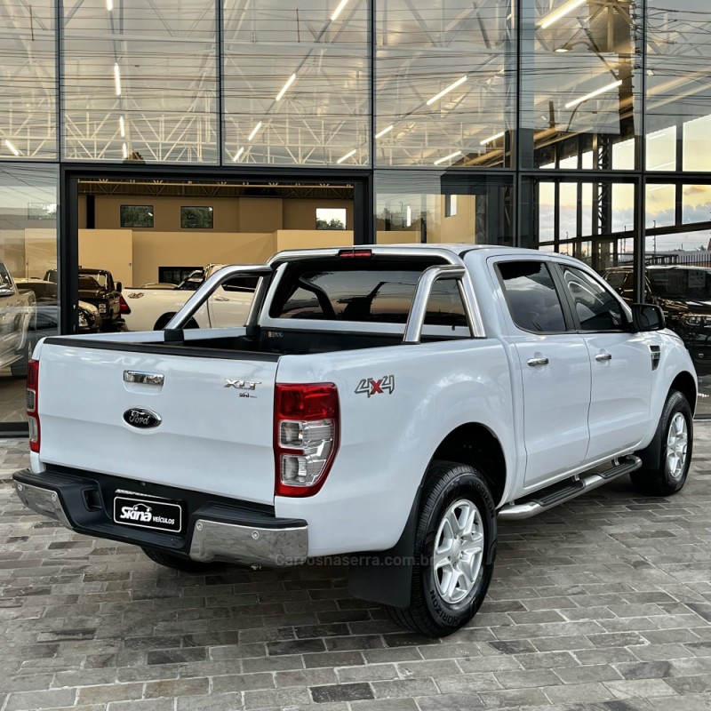 RANGER 3.2 XLT 4X4 CD 20V DIESEL 4P MANUAL - 2013 - VACARIA