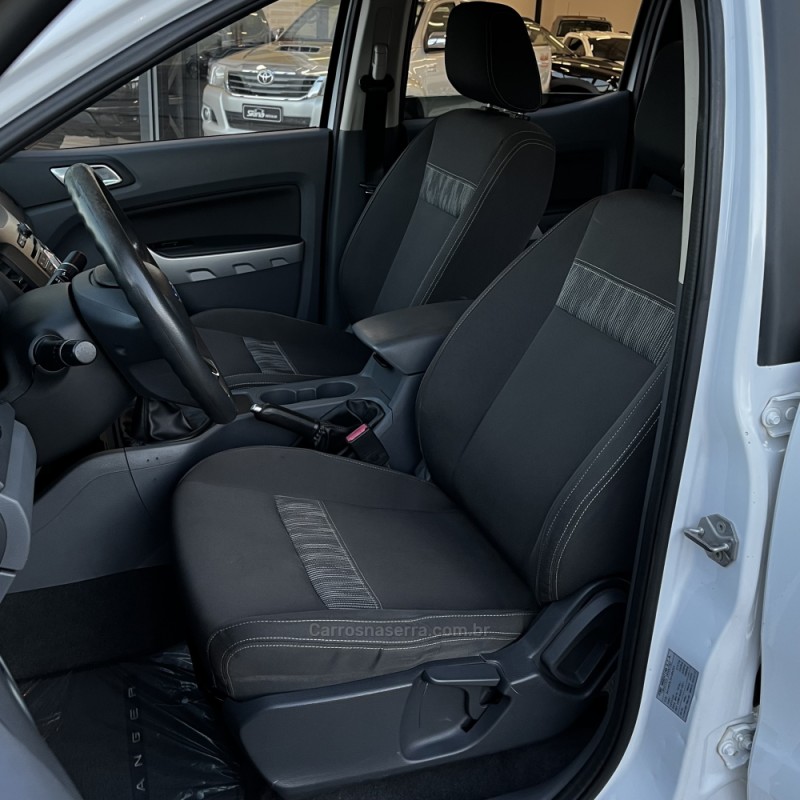 RANGER 3.2 XLT 4X4 CD 20V DIESEL 4P MANUAL - 2013 - VACARIA