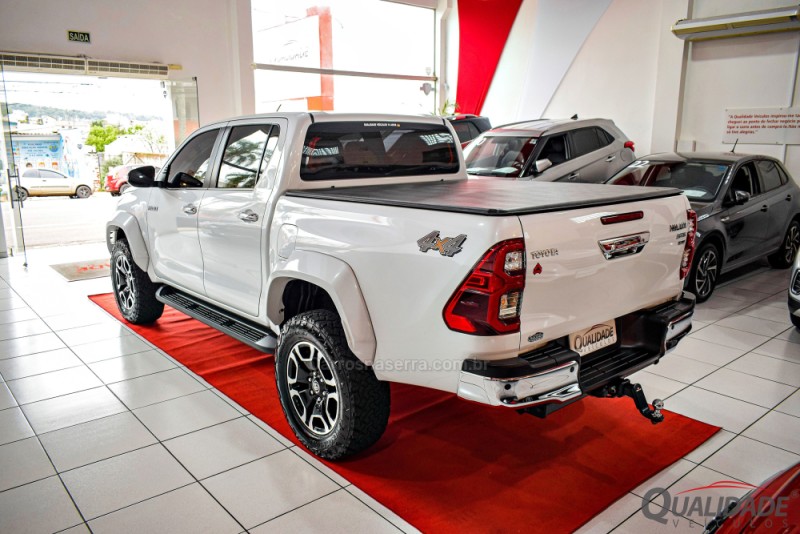 HILUX 2.8 SRX PLUS 4X4 CD TURBO DIESEL 4P AUTOMÁTICO - 2024 - SANTA CRUZ DO SUL