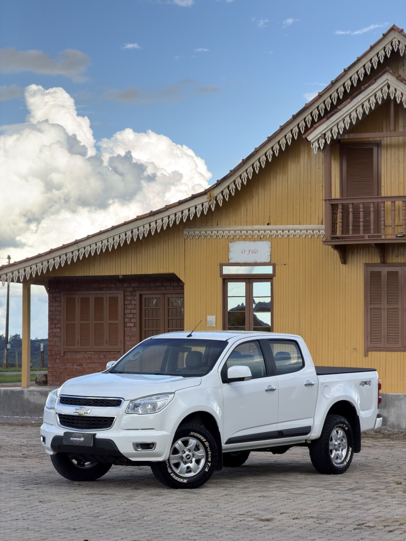 S10 2.8 LT 4X4 CD 16V TURBO DIESEL 4P AUTOMÁTICO - 2013 - ANTôNIO PRADO