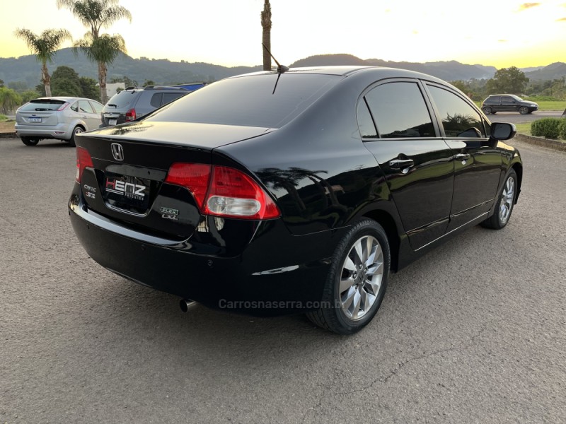 CIVIC 1.8 LXL 16V FLEX 4P AUTOMÁTICO - 2011 - BOM PRINCíPIO