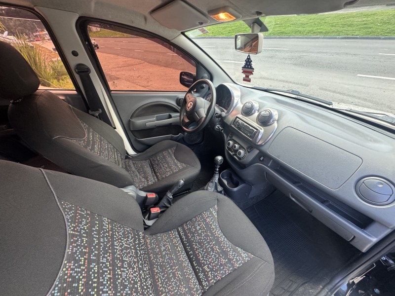 UNO 1.0 VIVACE 8V FLEX 4P MANUAL - 2013 - CAXIAS DO SUL