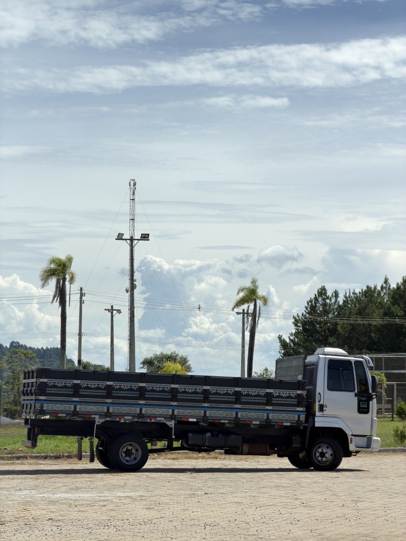 CARGO 815 E TURBO - 2010 - ANTôNIO PRADO