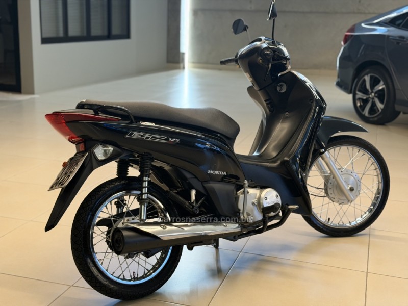 BIZ 125 ES - 2013 - CARLOS BARBOSA