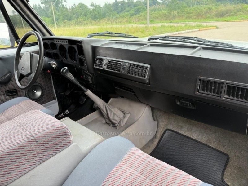 C14 GASOLINA 2P MANUAL - 1973 - IVOTI