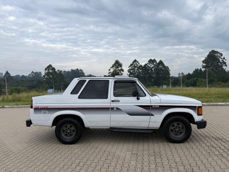 C14 GASOLINA 2P MANUAL - 1973 - IVOTI