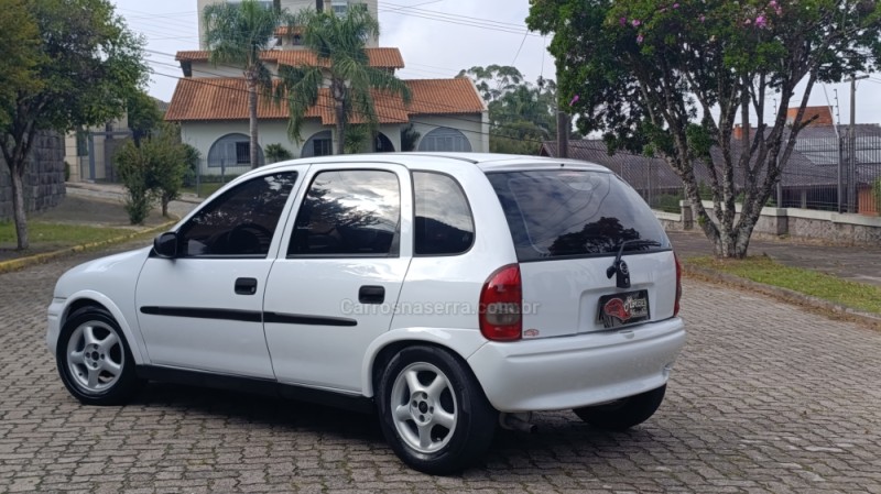 CORSA 1.0 MPF WIND 8V GASOLINA 4P MANUAL - 2001 - CAXIAS DO SUL