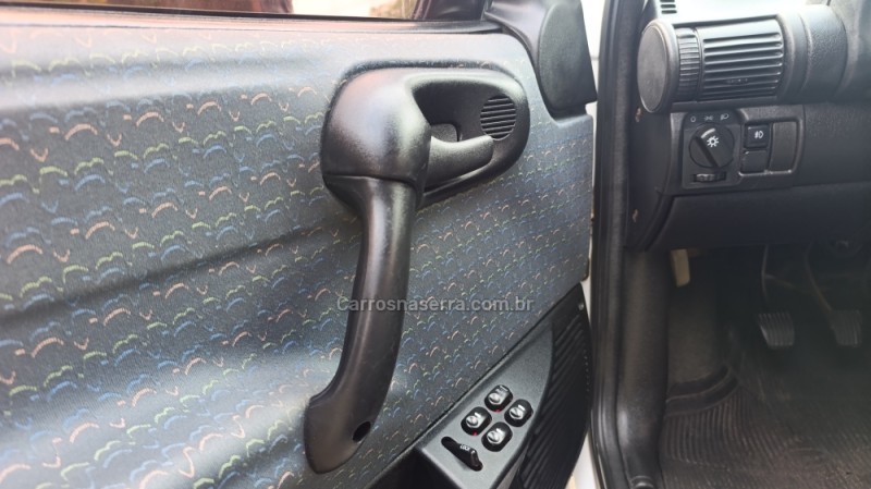 CORSA 1.0 MPF WIND 8V GASOLINA 4P MANUAL - 2001 - CAXIAS DO SUL
