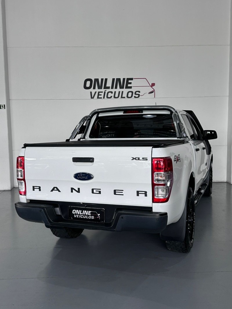 RANGER 2.2 XLS 4X4 CD 16V DIESEL 4P AUTOMÁTICO - 2017 - FARROUPILHA