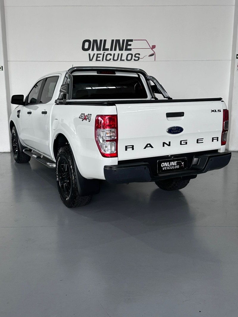 RANGER 2.2 XLS 4X4 CD 16V DIESEL 4P AUTOMÁTICO - 2017 - FARROUPILHA