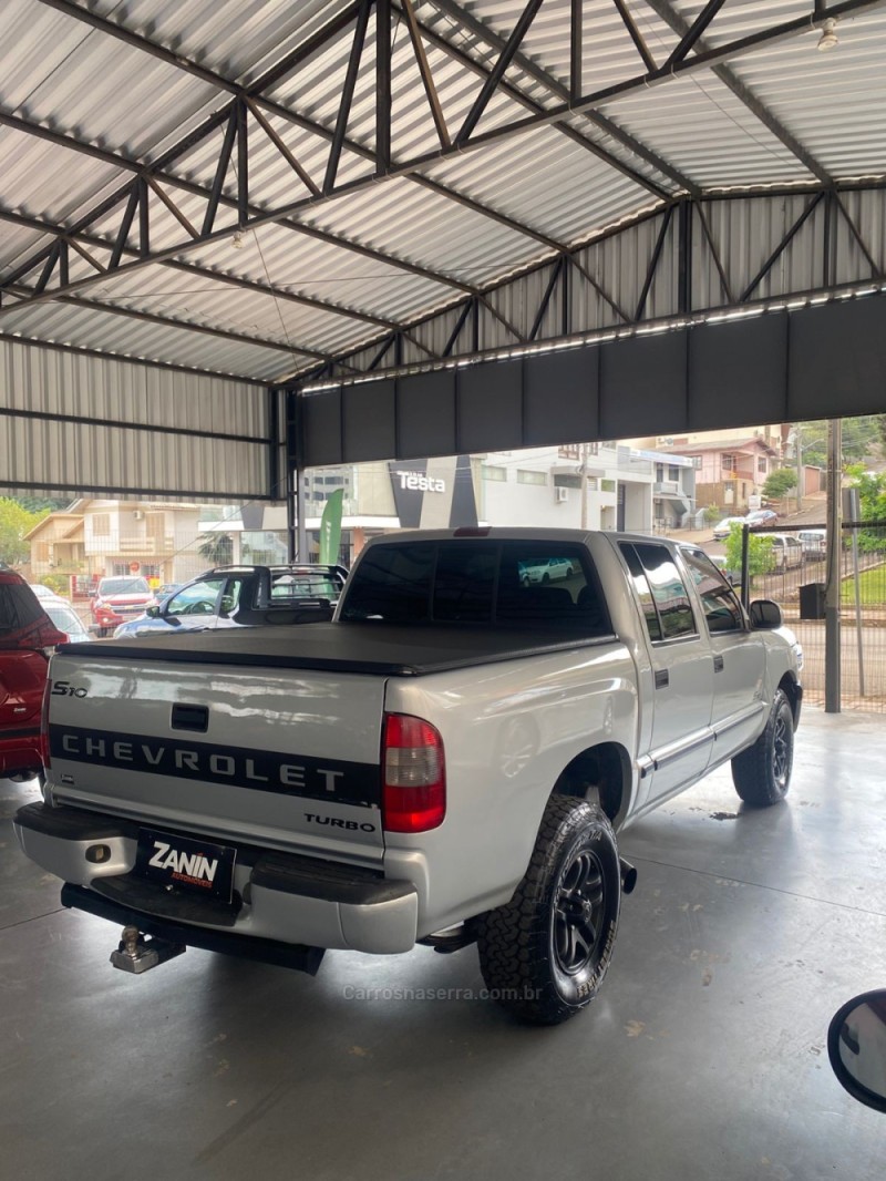 S10 2.8 DLX 4X2 CD 12V TURBO INTERCOOLER DIESEL 4P MANUAL - 2004 - SANANDUVA