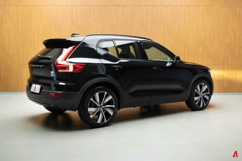 XC 40 1.5 T5 HÍBRIDO R-DESIGN FWD - 2022 - GARIBALDI